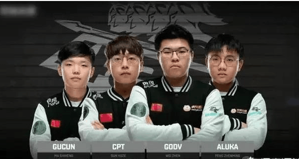 展示出他们 展示出他们