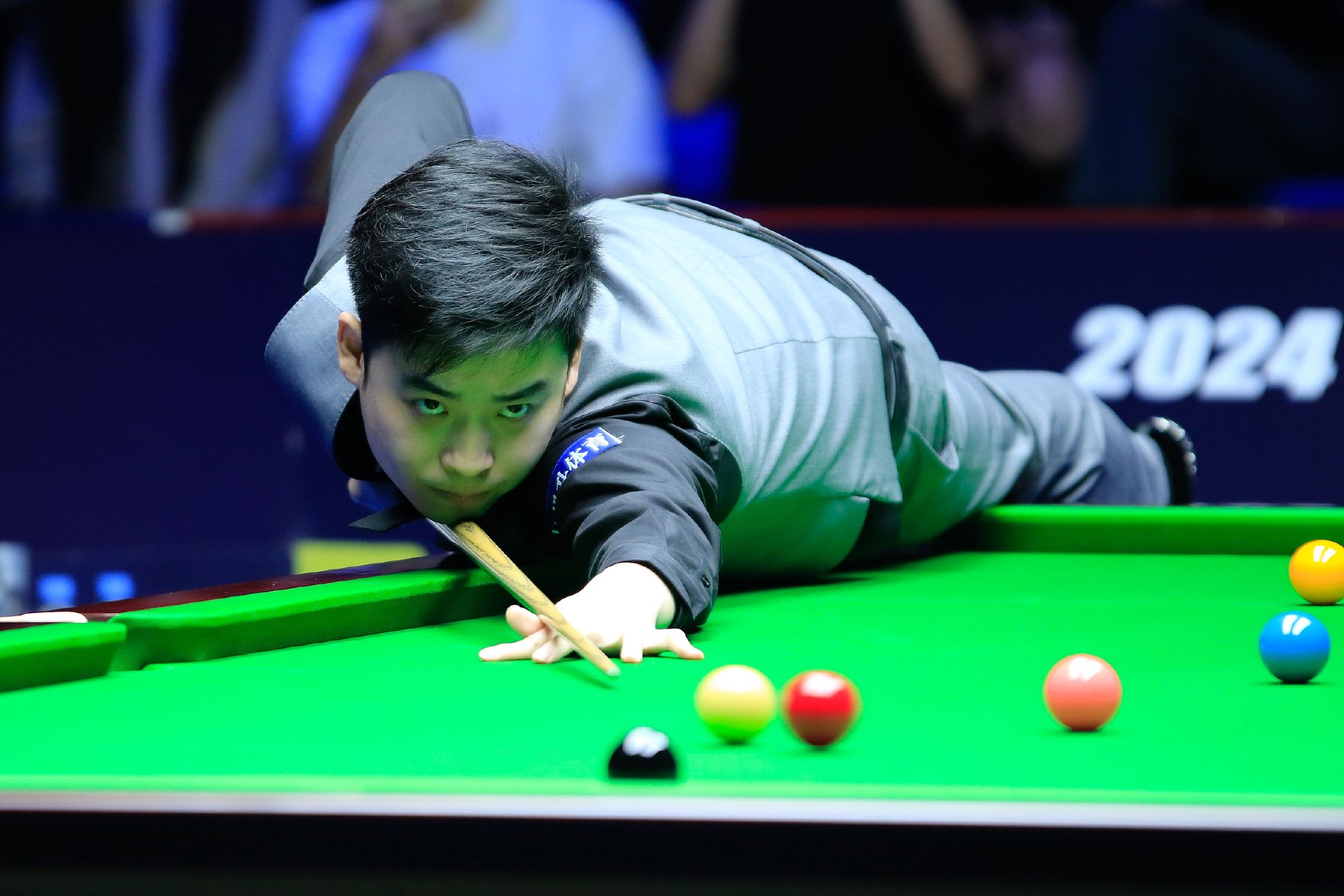 逼到临界 逼到临界